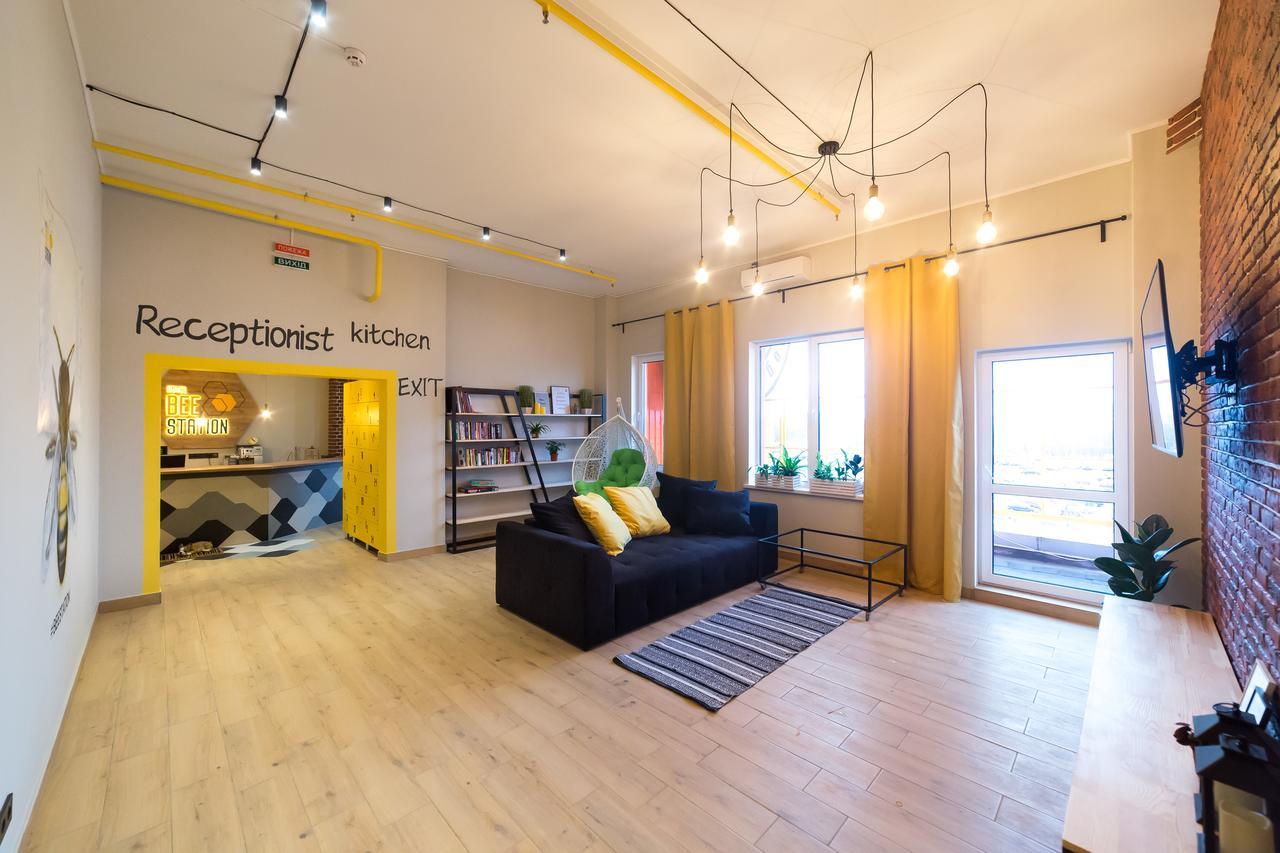 Hotel Bee Station Kyiv Exterior foto