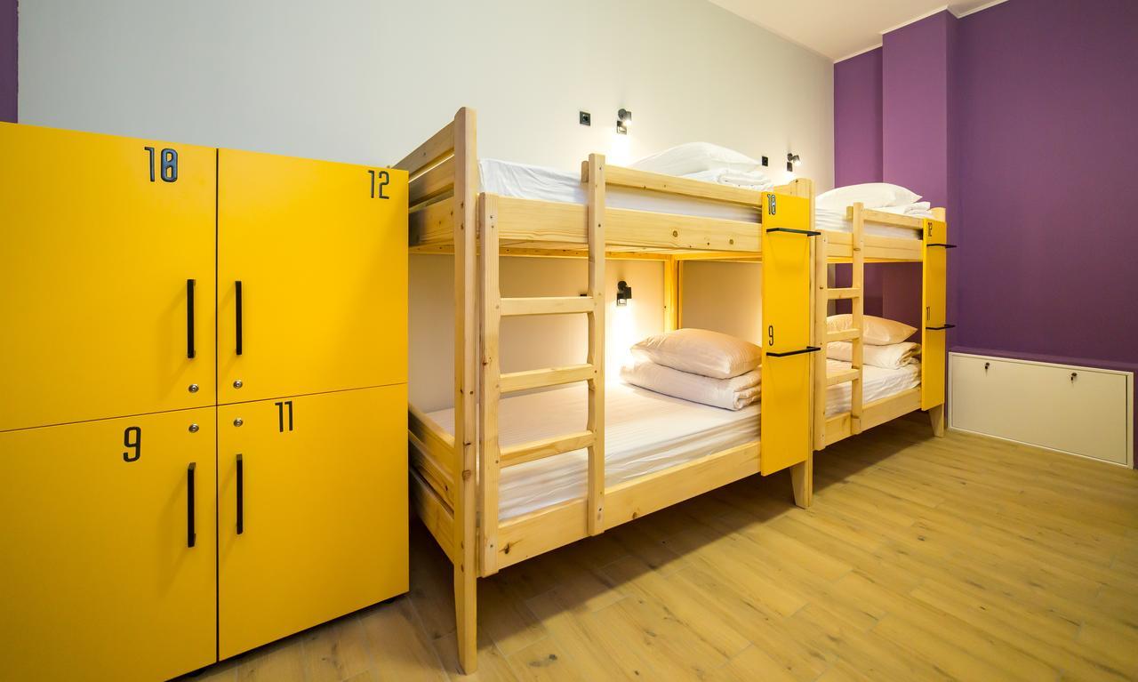 Hotel Bee Station Kyiv Exterior foto