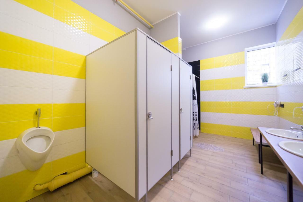 Hotel Bee Station Kyiv Exterior foto